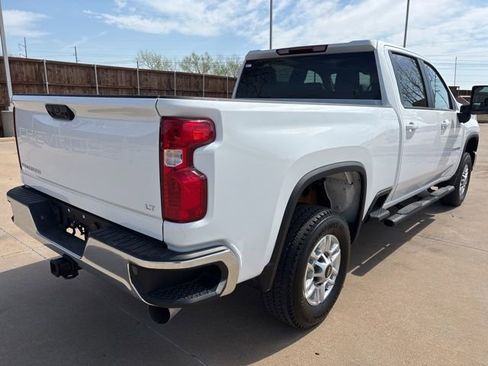 Used 2025 Chevrolet Silverado 2500 LT w/ Convenience Package AWD/4WD image 3