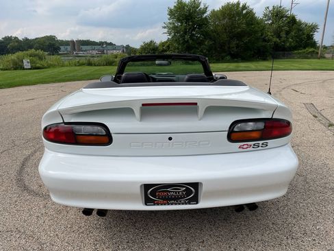 Used 2002 Chevrolet Camaro Z28 w/ SS Performance/Appearance Pkg RWD image 84