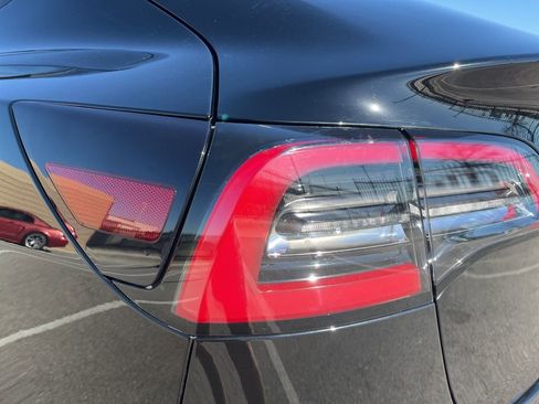 Used 2022 Tesla Model 3 Long Range image 7