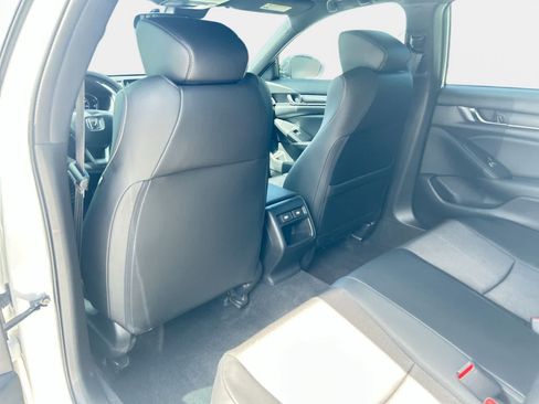 Used 2022 Honda Accord Sport image 12