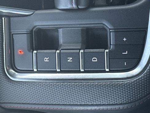 Used 2022 Chevrolet Suburban RST w/ Luxury Package RWD image 26