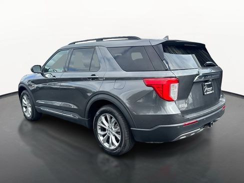 Used 2020 Ford Explorer XLT w/ Equipment Group 202A AWD/4WD image 5