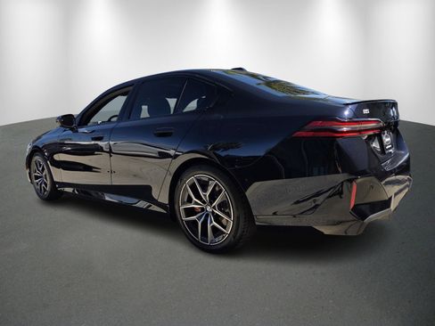 New 2026 BMW i5 eDrive40 w/ M Sport Package image 4