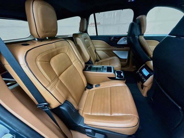 Used 2023 Lincoln Aviator Black Label w/ Dynamic Handling Package AWD/4WD image 29