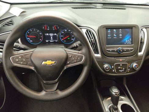 Used 2018 Chevrolet Malibu LS FWD image 22