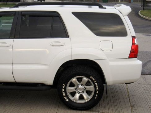 Used 2007 Toyota 4Runner SR5 image 11