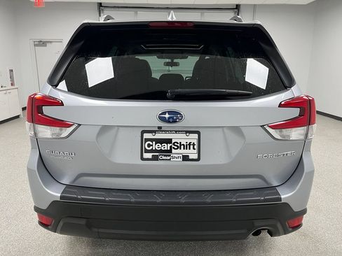 Used 2022 Subaru Forester Premium AWD/4WD image 9