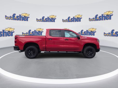 Used 2025 Chevrolet Silverado 1500 Custom Trail Boss AWD/4WD image 2