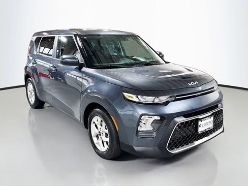 Used 2022 Kia Soul LX w/ Technology Package image 3