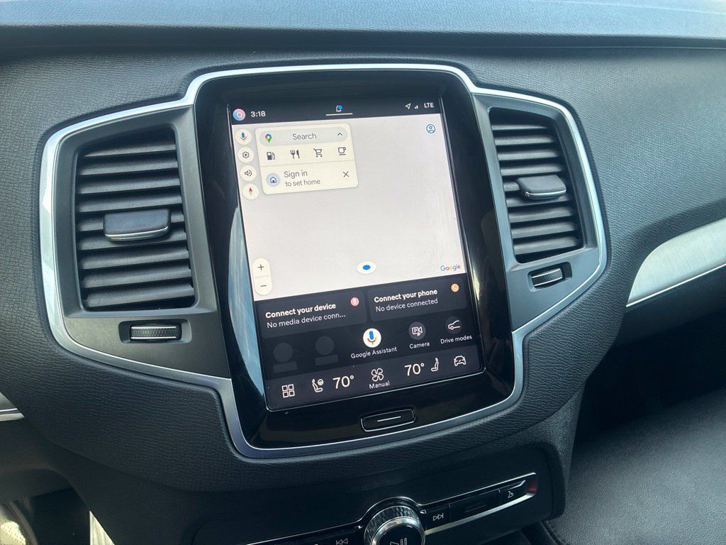 Certified 2024 Volvo XC90 B5 Core w/ Climate Package AWD/4WD image 15