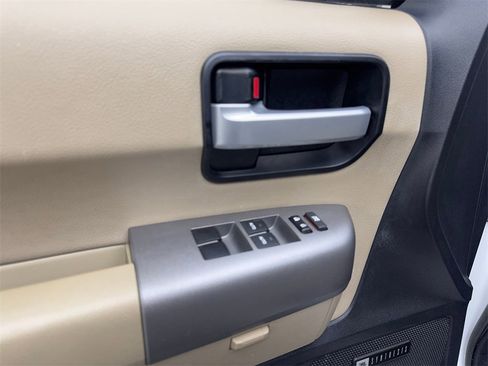 Used 2015 Toyota Sequoia Limited image 32