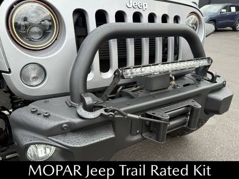 Used 2014 Jeep Wrangler Unlimited Rubicon image 19