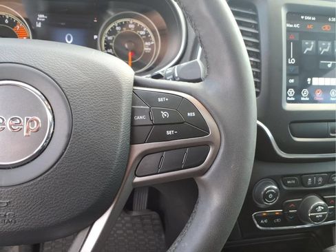 Used 2022 Jeep Cherokee Latitude Lux w/ Sun & Sound Group AWD/4WD image 21