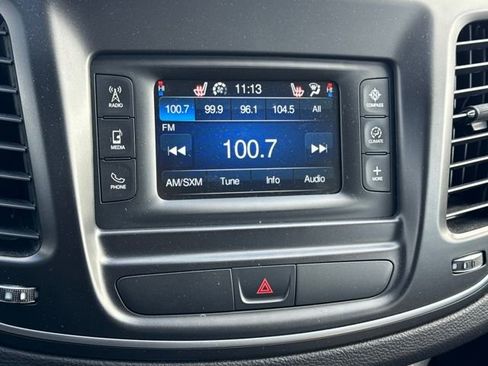 Used 2015 Chrysler 200 C image 20