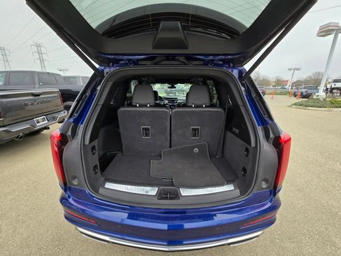 Used 2025 Cadillac XT6 Premium Luxury AWD/4WD image 10