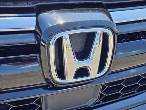 Used 2020 Honda CR-V Touring image 3