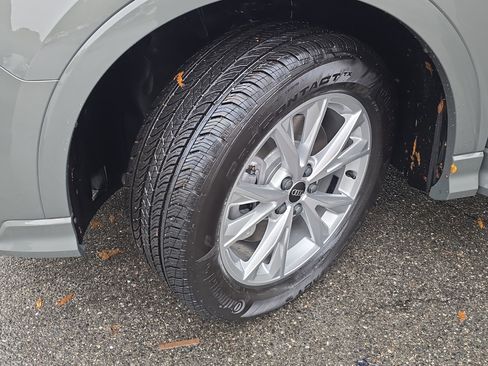 New 2025 Audi Q3 2.0T Premium image 32