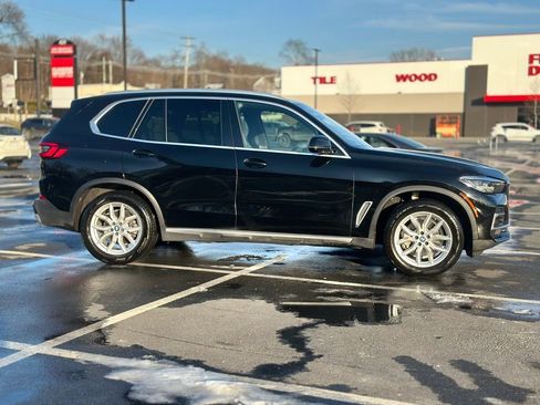 Used 2022 BMW X5 xDrive40i w/ Premium Package image 7