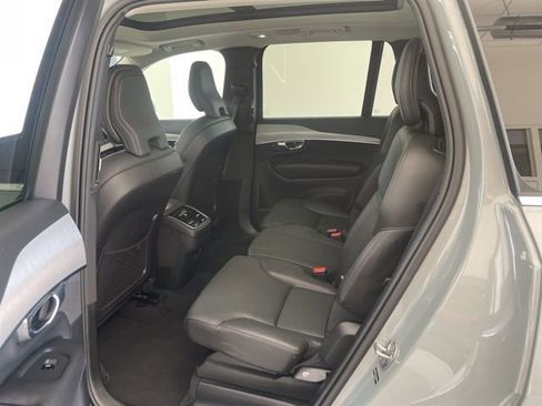 Used 2025 Volvo XC90 B5 Core image 8