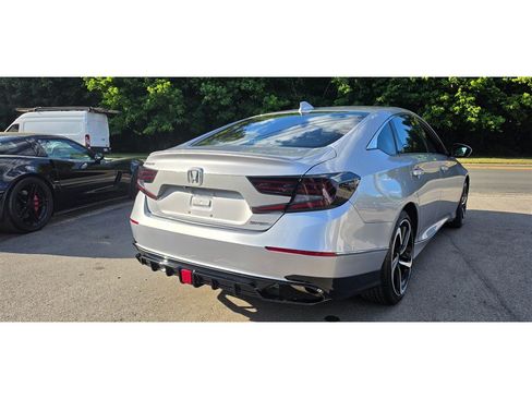 Used 2020 Honda Accord Sport image 2