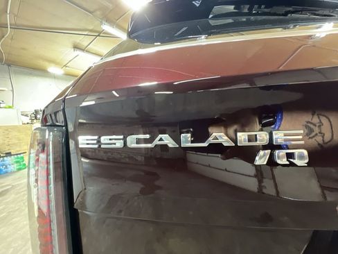 New 2025 Cadillac Escalade IQ Luxury 2 image 33