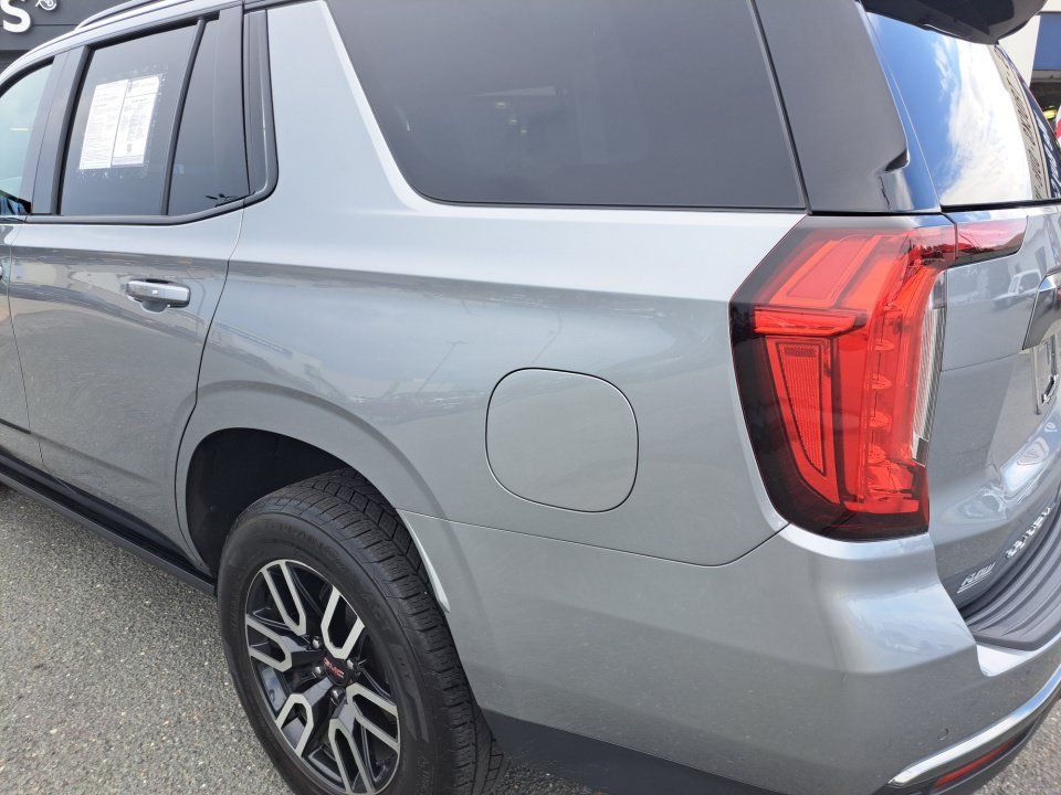 Used 2023 GMC Yukon AT4 w/ Technology Package AWD/4WD image 20