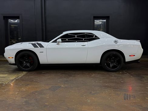 Used 2015 Dodge Challenger R/T w/ Quick Order Package 22B R/T image 5