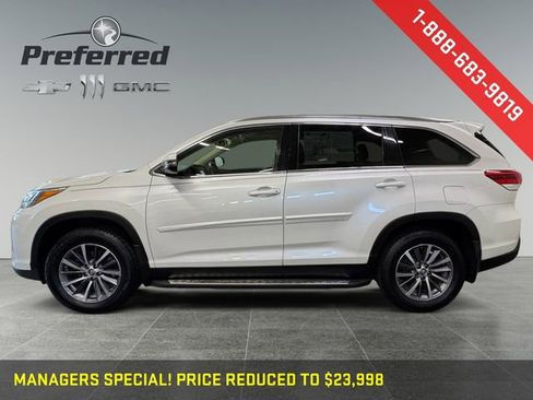 Used 2019 Toyota Highlander SE image 10