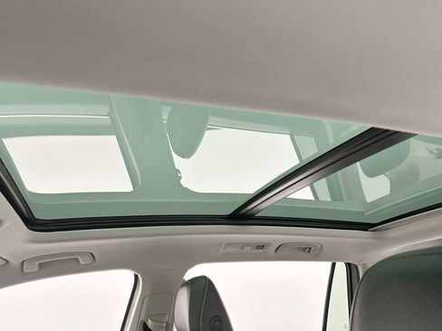 Used 2021 Volkswagen Tiguan SEL image 23