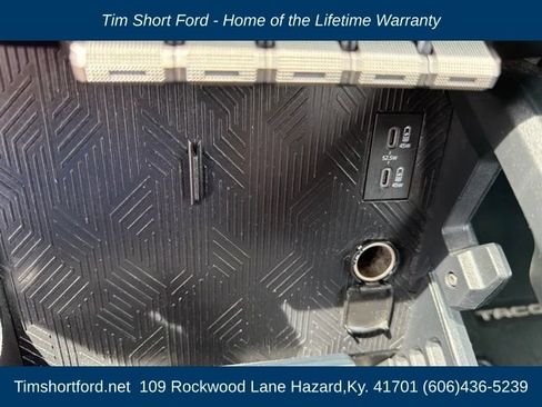 Used 2024 Toyota Tacoma SR5 AWD/4WD image 16