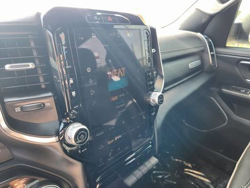Used 2025 RAM 1500 Laramie image 15