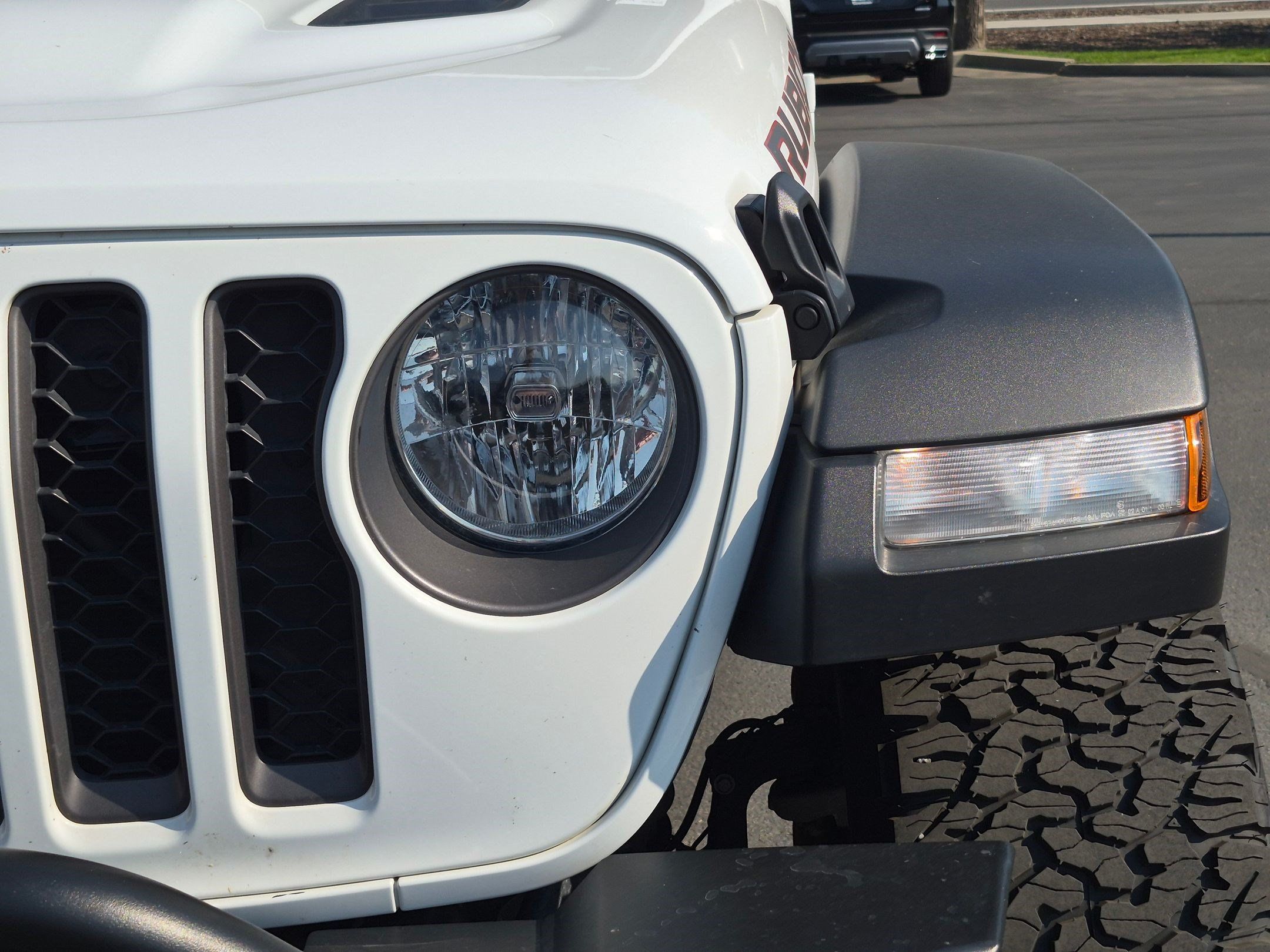 Used 2023 Jeep Gladiator Rubicon w/ Cold Weather Group AWD/4WD image 12