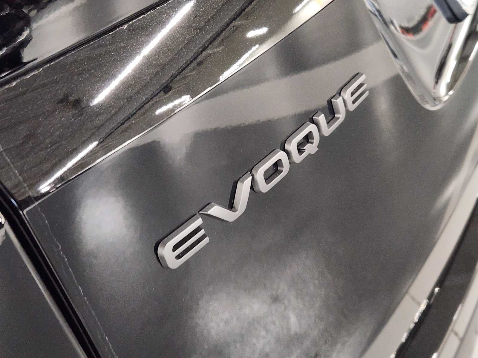Used 2026 Land Rover Range Rover Evoque S AWD/4WD image 13