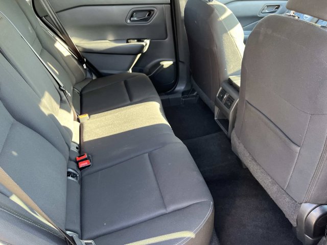 Used 2024 Nissan Rogue S AWD/4WD image 20