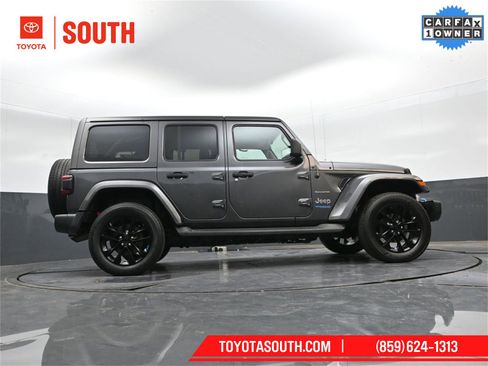 Used 2022 Jeep Wrangler Unlimited Sahara image 34