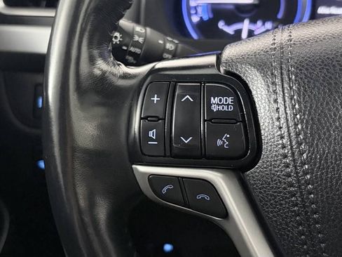 Used 2019 Toyota Highlander Limited Platinum AWD/4WD image 17