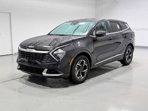 Certified 2023 Kia Sportage LX image 1