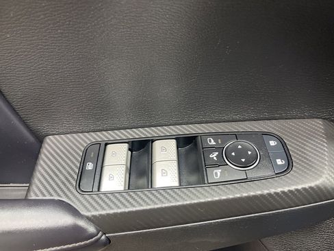 Used 2024 Mitsubishi Outlander SE Black Edition image 30