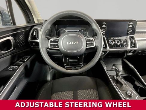 Used 2023 Kia Sorento LX FWD image 8