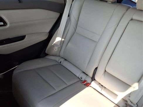 Used 2021 Nissan Rogue SV w/ Premium Package FWD image 18