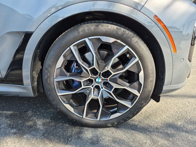 Used 2025 BMW X7 xDrive40i w/ M Sport Package AWD/4WD image 25