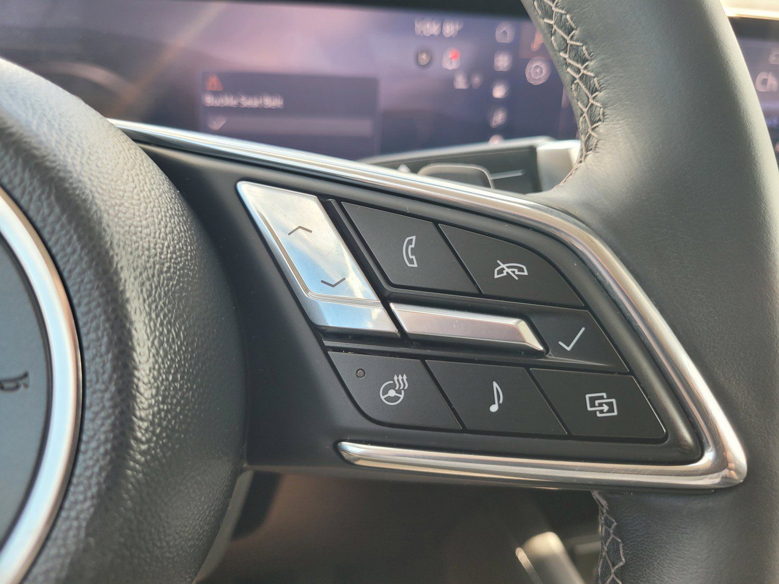 Used 2024 Buick Envision Avenir AWD/4WD image 24
