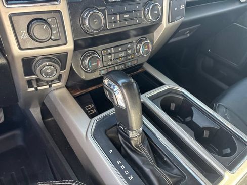 Used 2020 Ford F150 Lariat AWD/4WD image 10