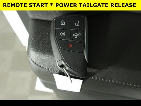 Used 2024 GMC Sierra 1500 SLT image 10