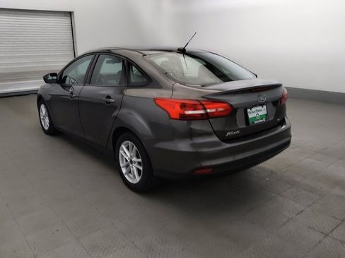 Used 2018 Ford Focus SE FWD image 5