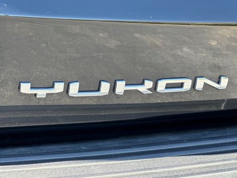 Used 2023 GMC Yukon XL Denali Ultimate AWD/4WD image 40