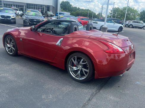 Used 2015 Nissan 370Z Touring Sport RWD image 10