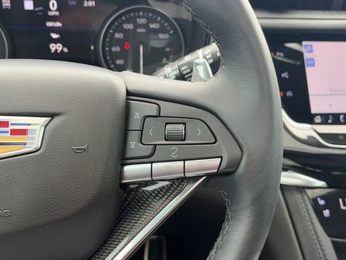Used 2025 Cadillac XT6 Sport w/ Technology Package AWD/4WD image 13