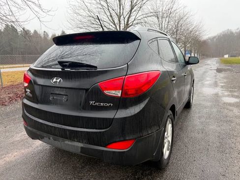 Used 2011 Hyundai Tucson GLS image 4