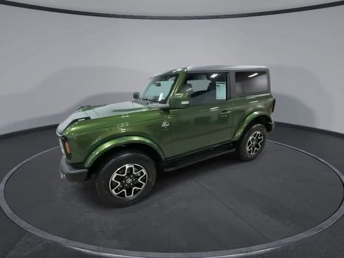 Used 2023 Ford Bronco Outer Banks image 4